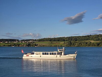 Das traditionsreiche Kursschiff auf dem Hallwilersee: Die MS Hallwil verbindet die Uferorte zuverlässig und entspannt – ideal für Ausflüge und Rundfahrten.